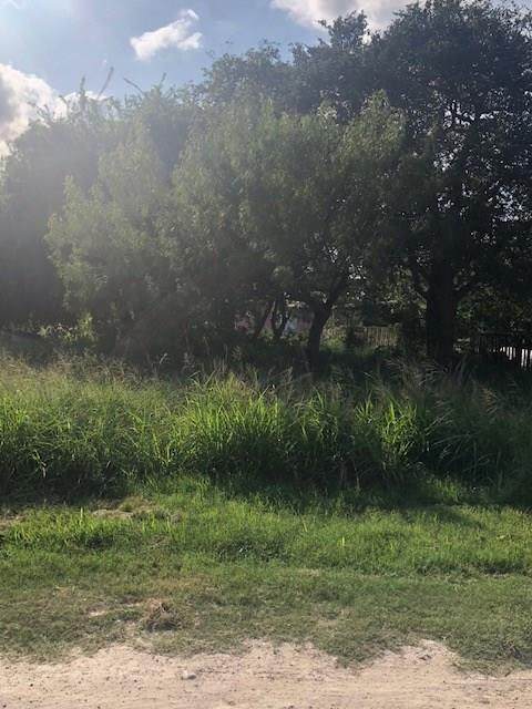 000 Laurel Street - Photo 1