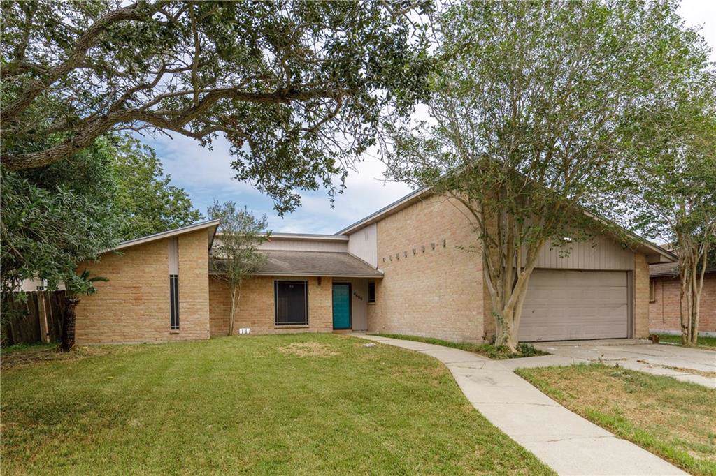 4606 Acushnet Dr - Photo 1