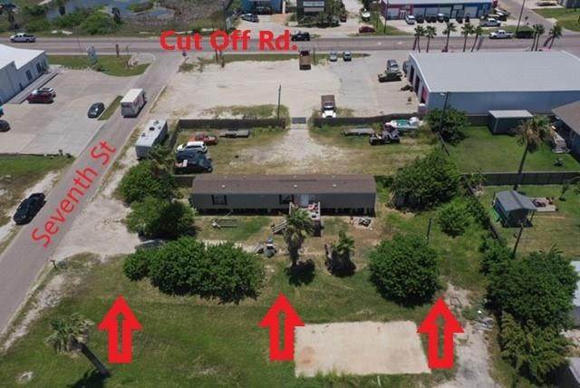 608 7th Street - Photo 1
