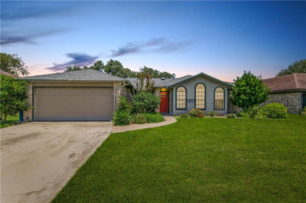 3418 Picadilly - Photo 1