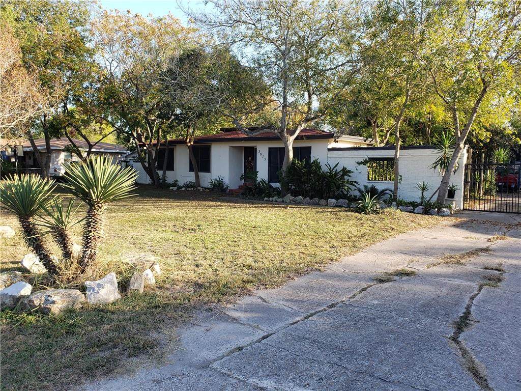 5873 Hall - Photo 1