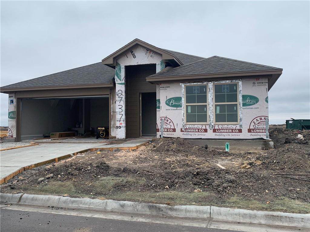 2737 Eltonne Gardens - Photo 1