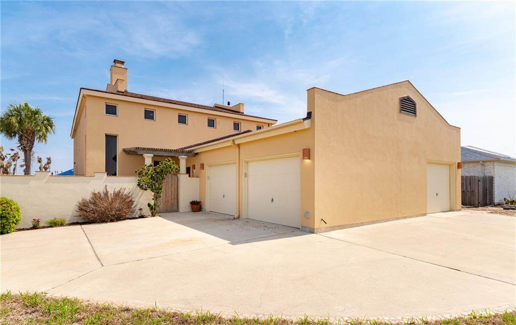 118 Bay Court - Photo 1