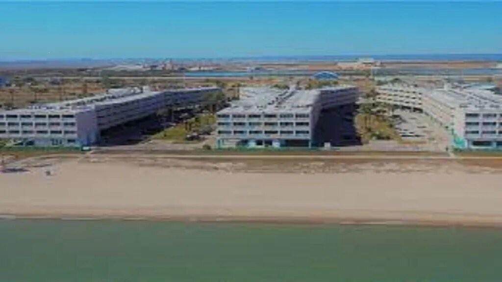 3938 Surfside Boulevard - Photo 1