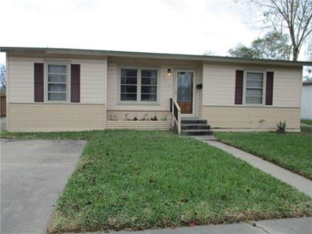 713 Sheridan Drive - Photo 1