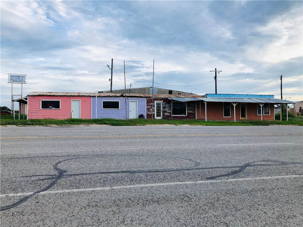 323 Riley Street - Photo 1