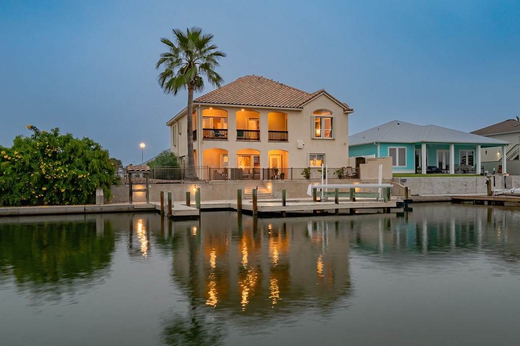 111 Angelfish Court - Photo 1