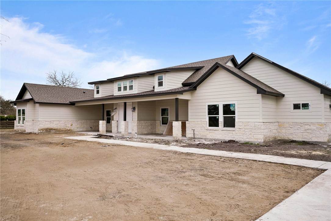 211 Princess Drive - Photo 1