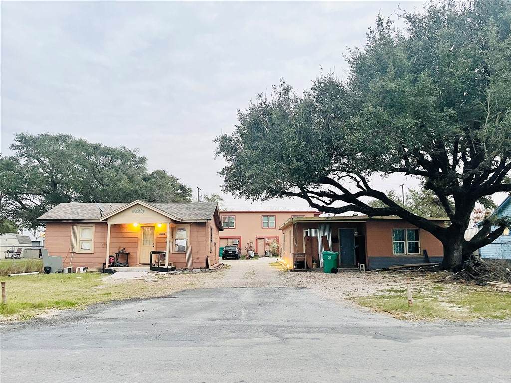 223 8th Street - Photo 1