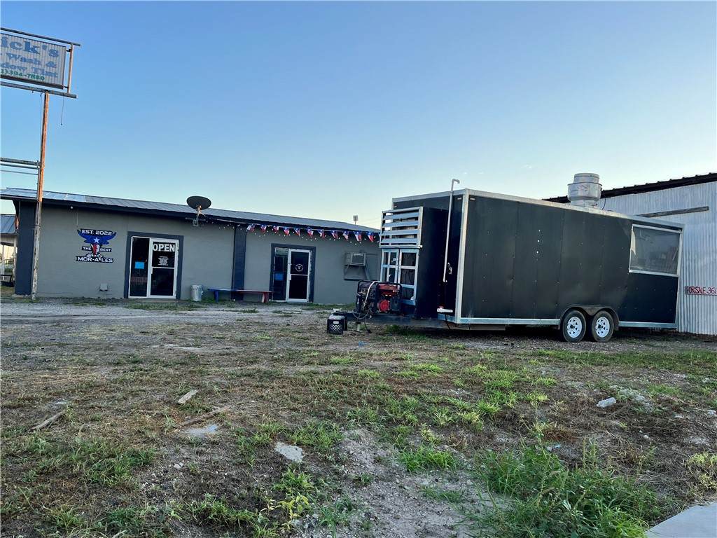 109 Sun Avenue - Photo 1