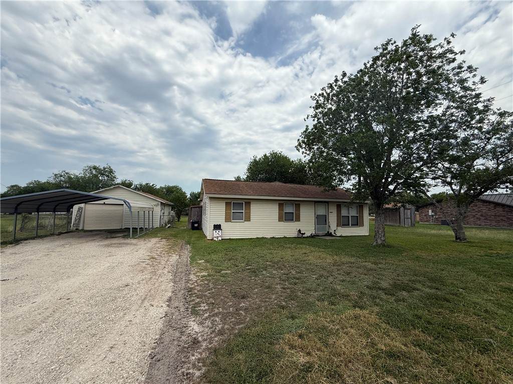 9047 County Road 471 - Photo 1