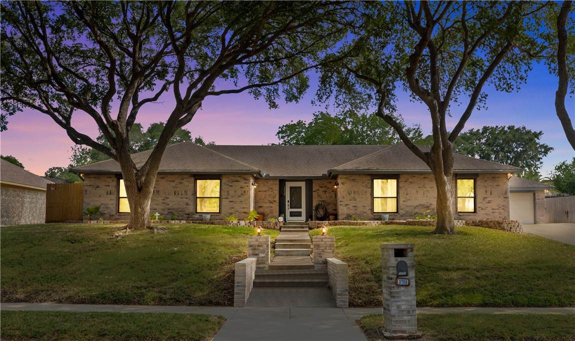 3750 Castle View - Photo 1
