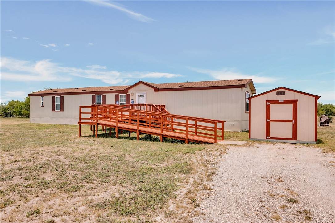 675 County Road 3031 - Photo 1