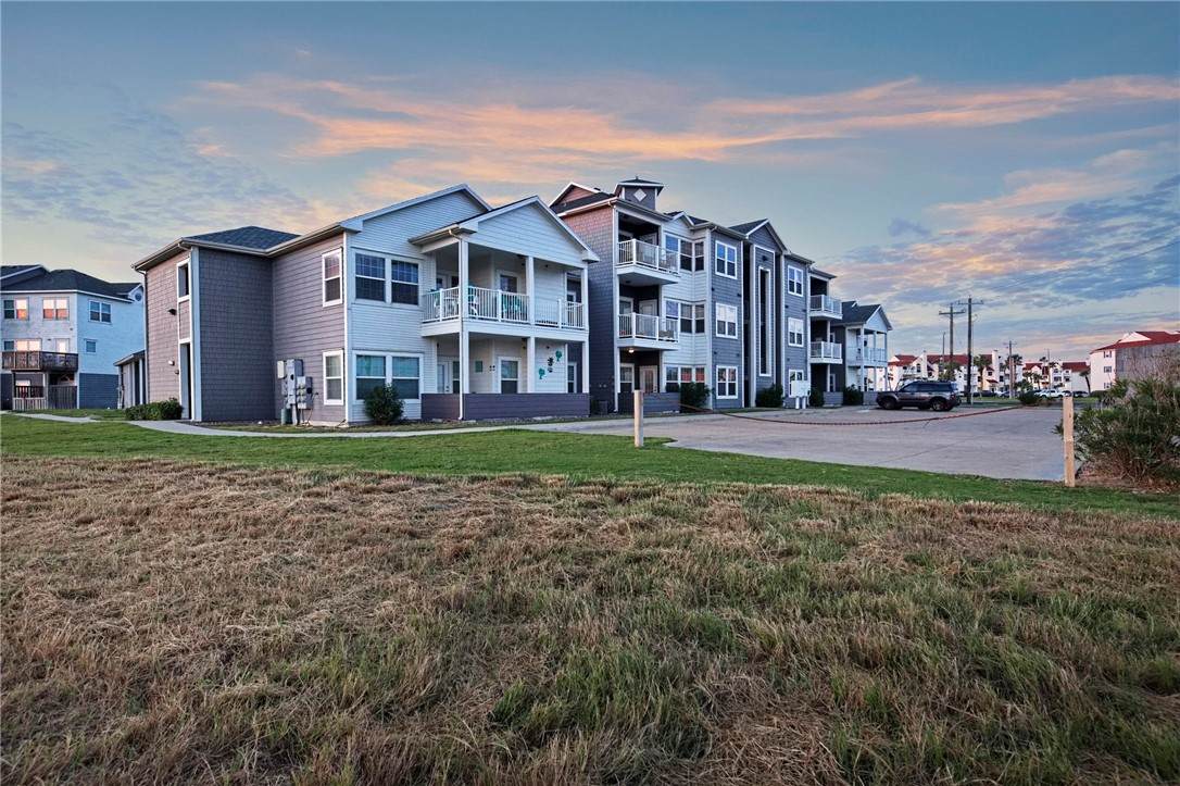 14802 Whitecap Boulevard - Photo 1