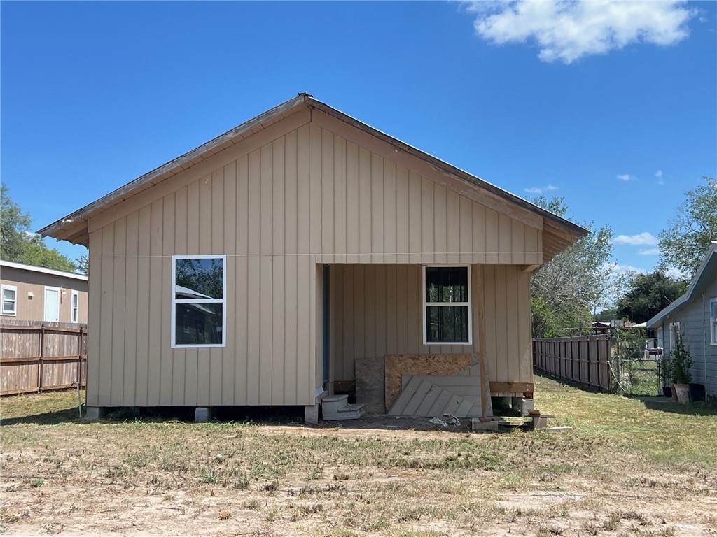 1708 Hackberry - Photo 1