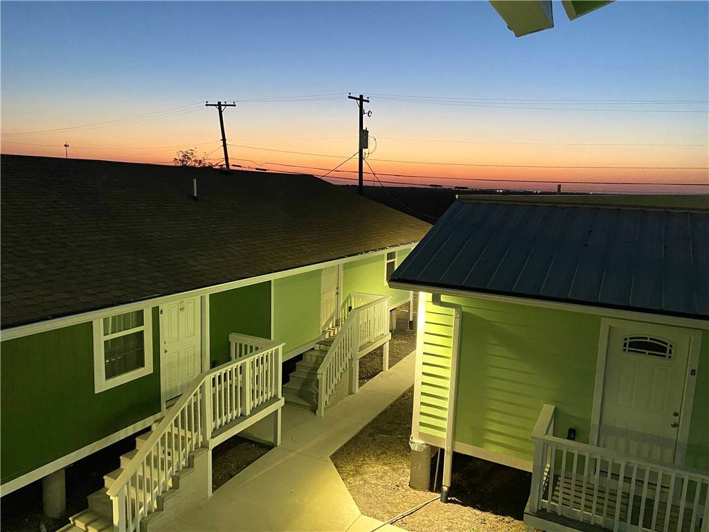 868 Gonzales Street - Photo 1