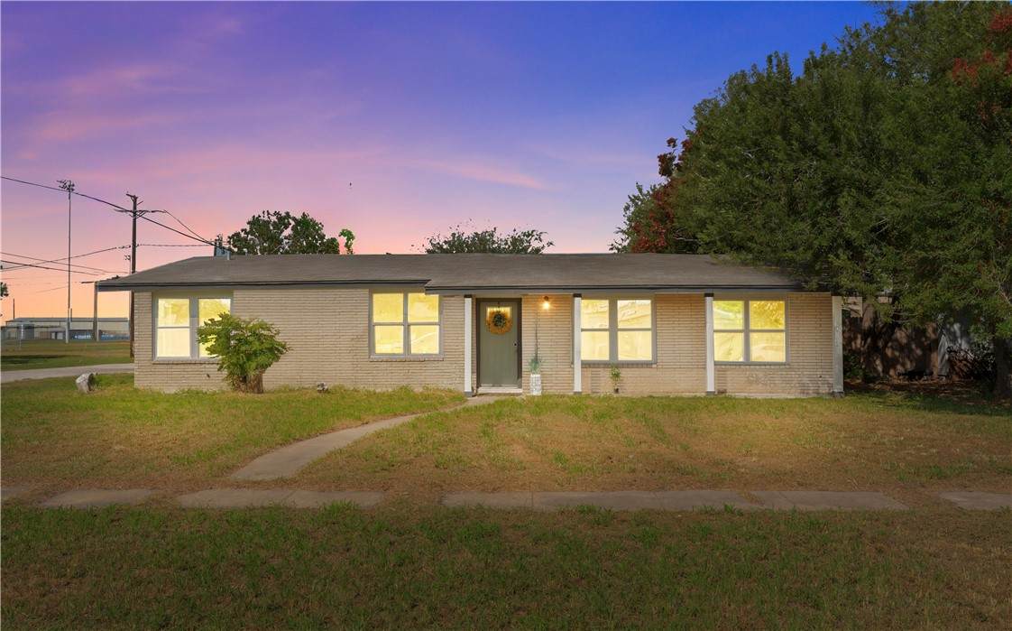 2575 San Angelo Avenue - Photo 1