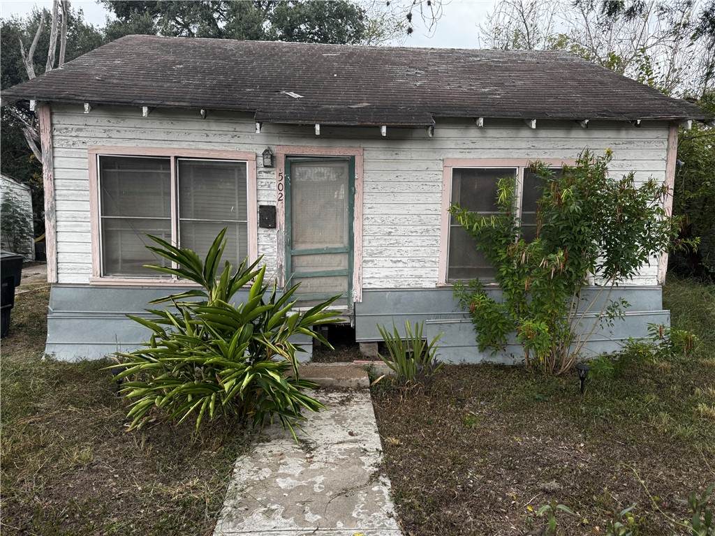 502 Encinal Street - Photo 1