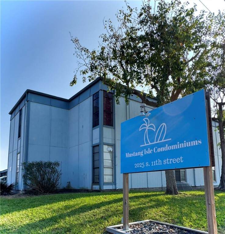 2025 11th Street - Photo 1