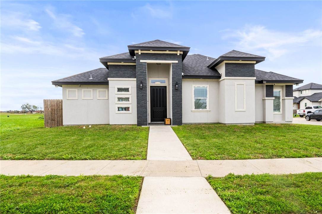 102 Prestwick Drive - Photo 1