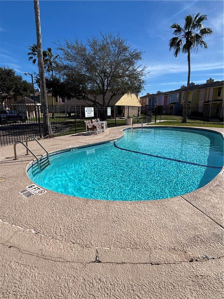 https://bt-photos.global.ssl.fastly.net/corpuschristi/orig_boomver_2_470215-2.jpg