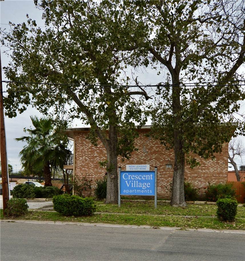 1004 Austin Street - Photo 1