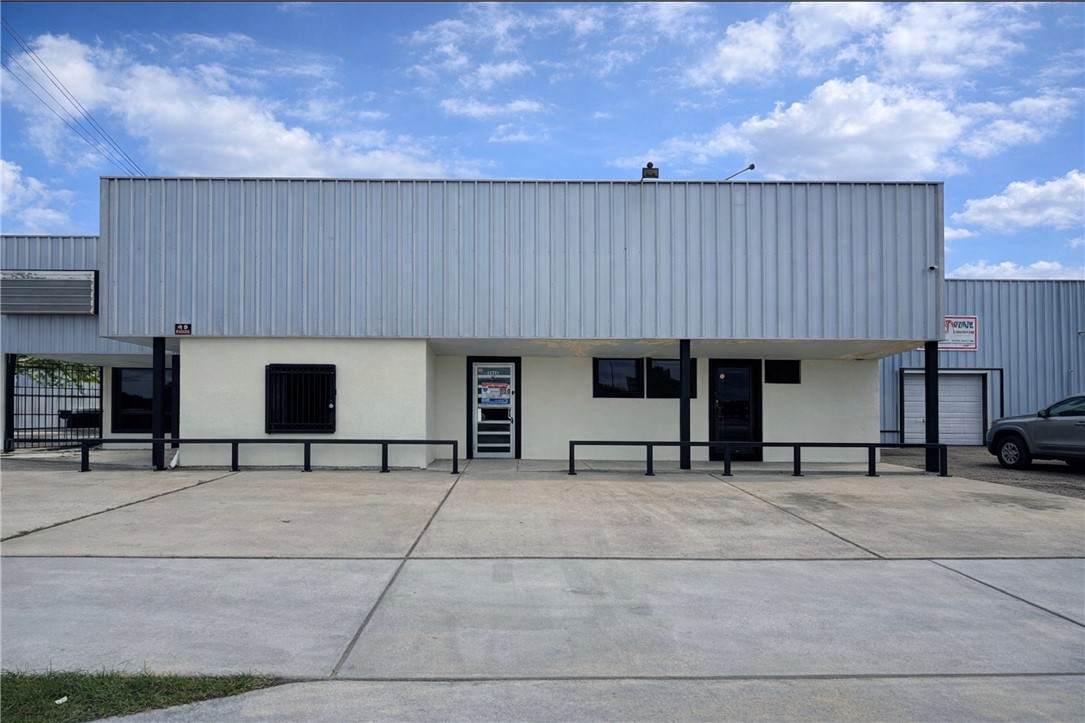 3902 Port Avenue - Photo 1