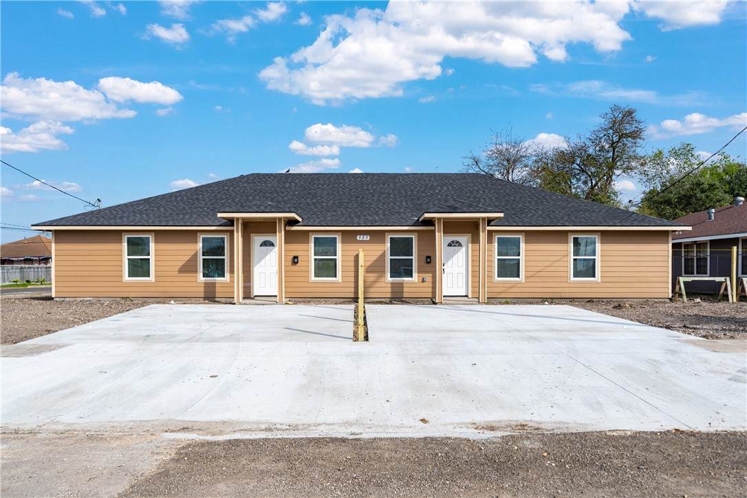 923 Craig Street - Photo 1