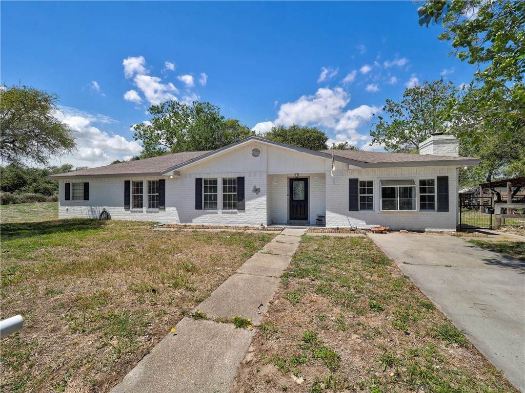 912 7th Street - Photo 1