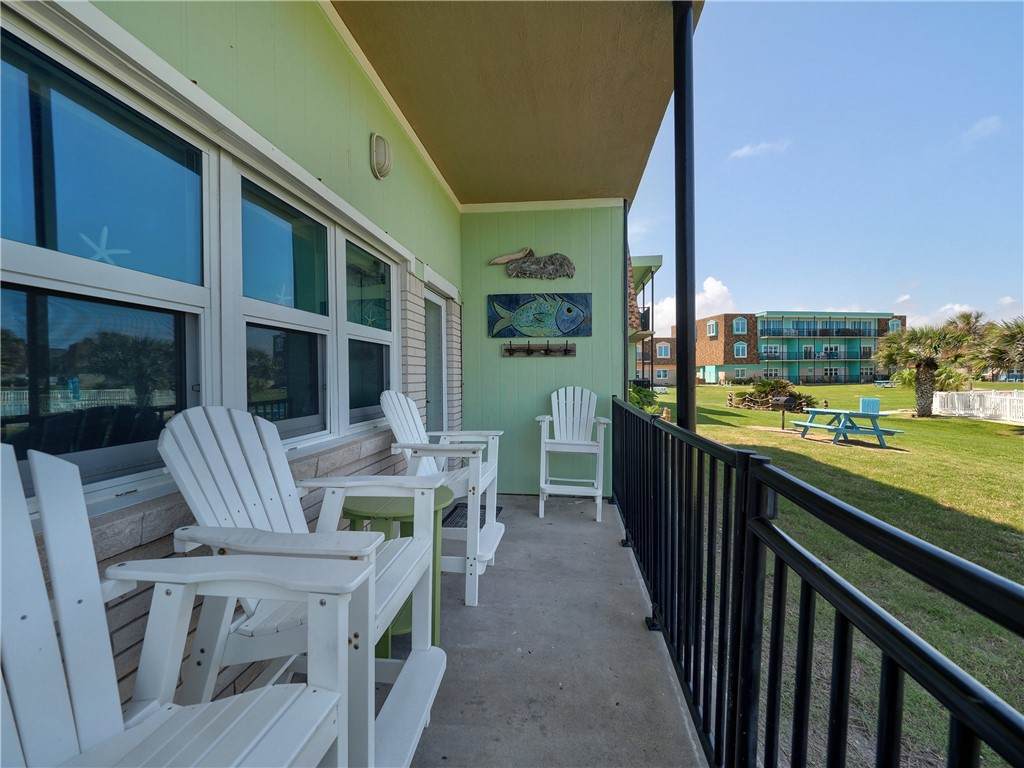 700 Island Retreat - Photo 1
