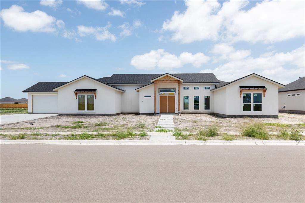 714 Mama Fefi Drive - Photo 1