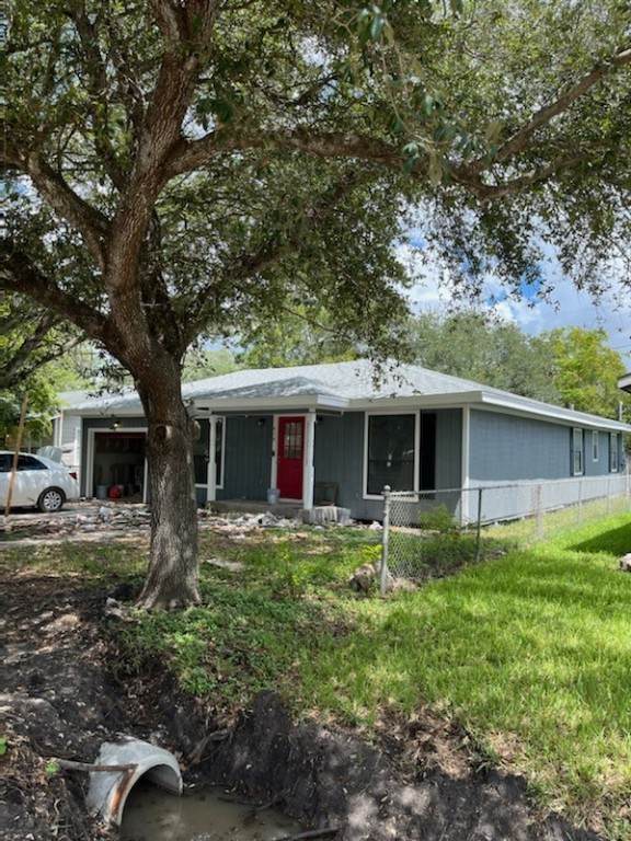 414 Verbina Street - Photo 1