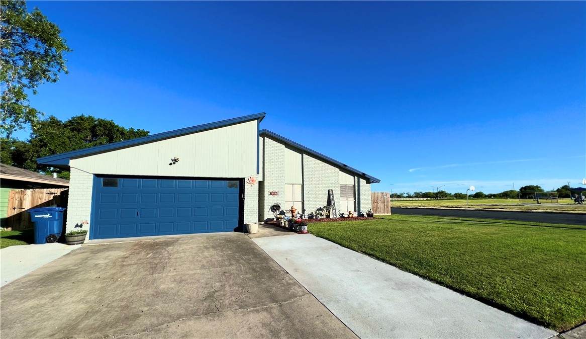 1814 Silver Sands Drive - Photo 1