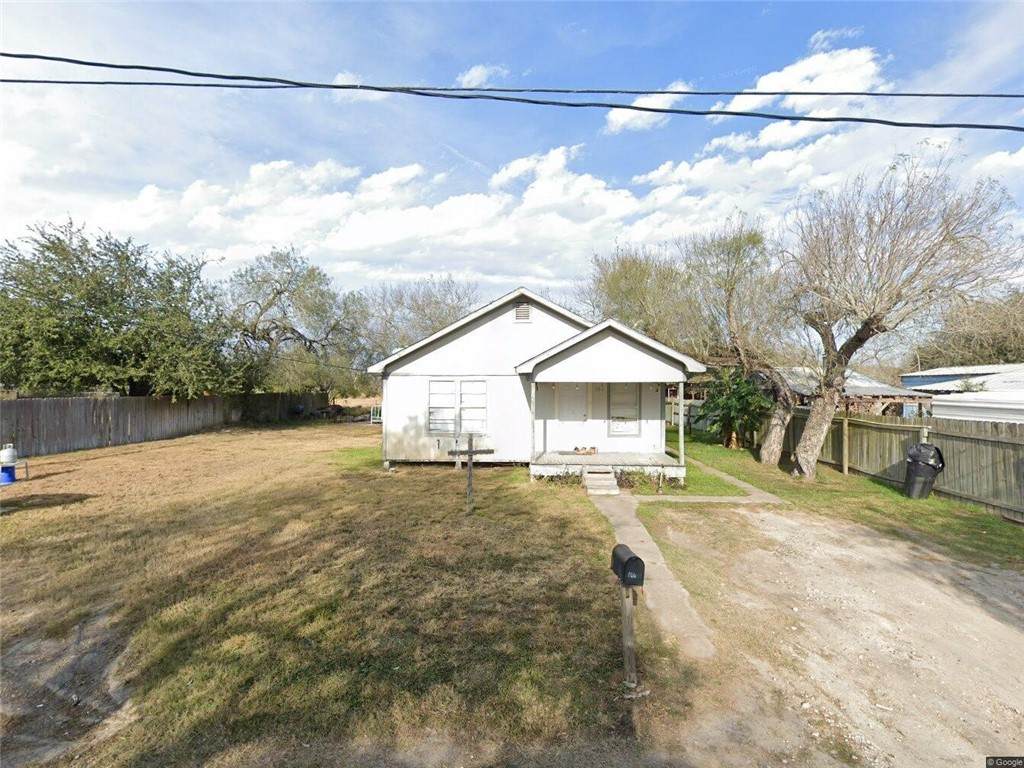 106 Paisano Hills - Photo 1