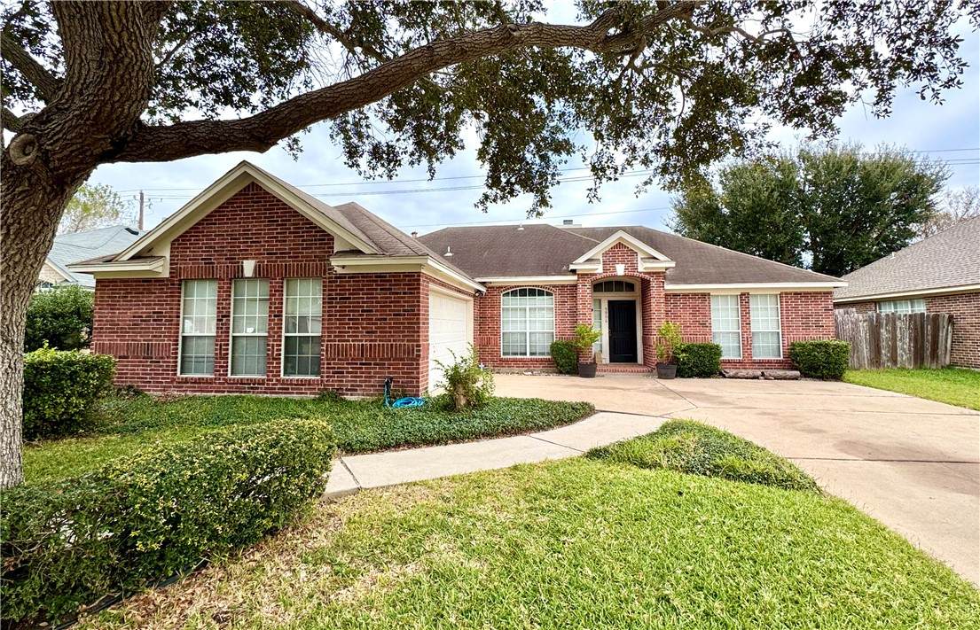 5906 Lindenwood Drive - Photo 1