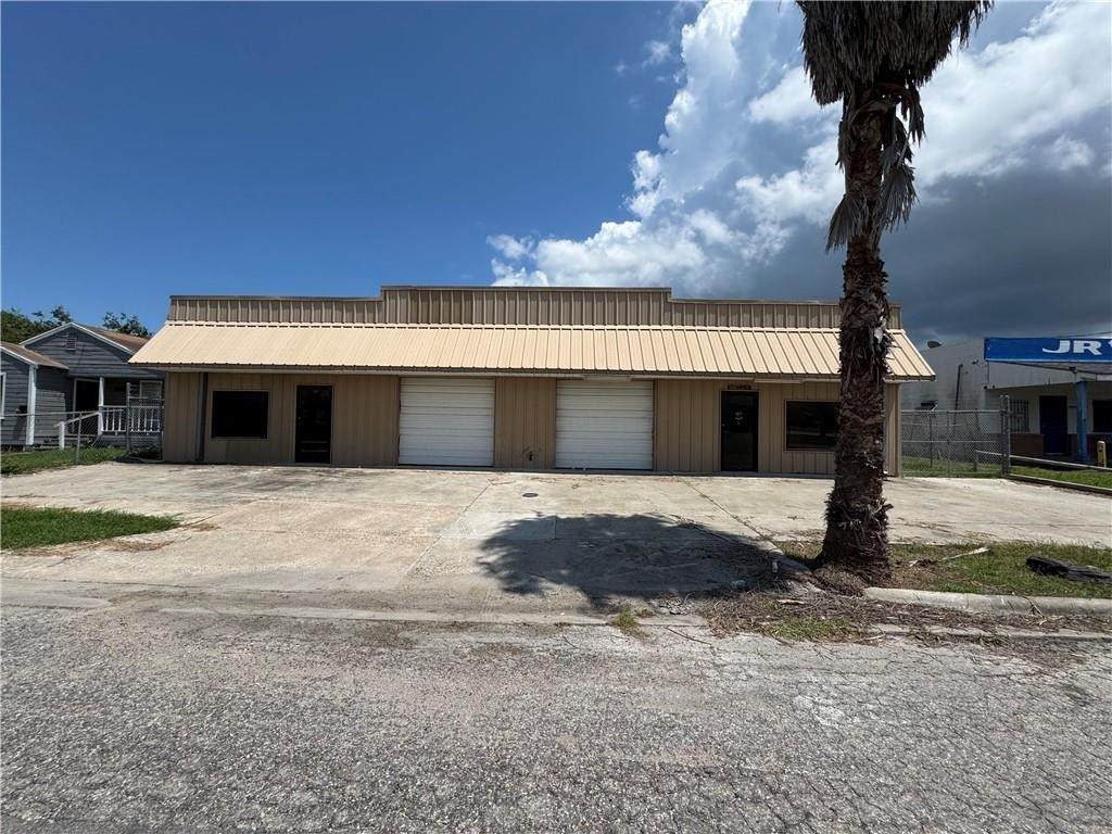 2828 Cleo Street - Photo 1