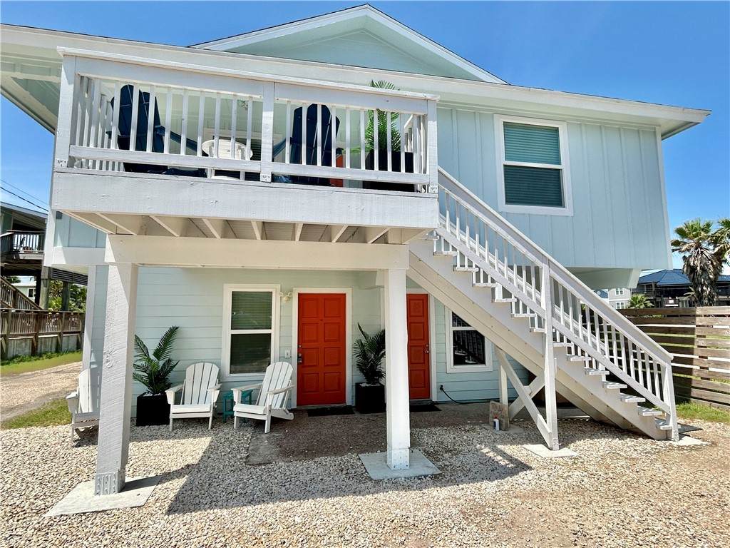 213 Avenue J - Photo 1