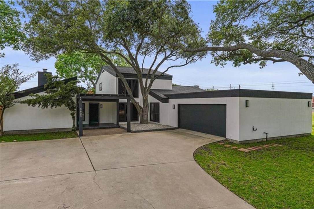 5922 Parkland Drive - Photo 1