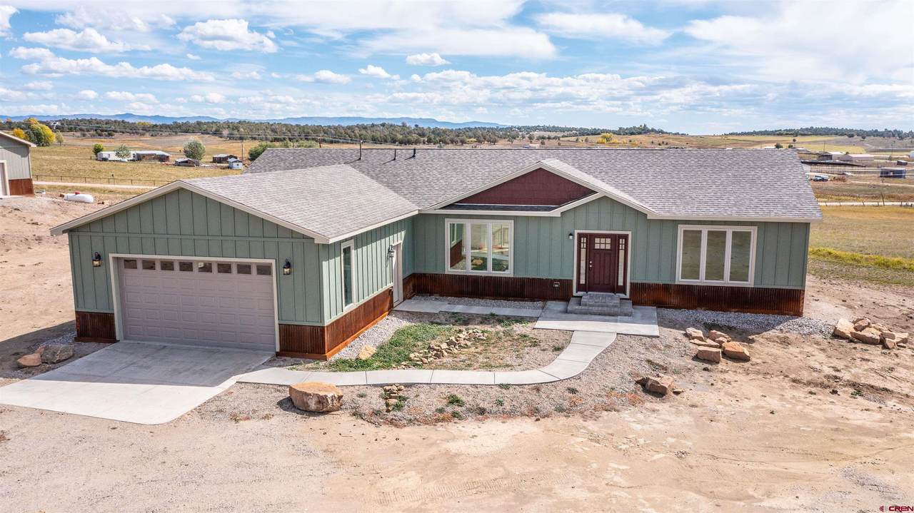 105 Chesterfield Place - Photo 1