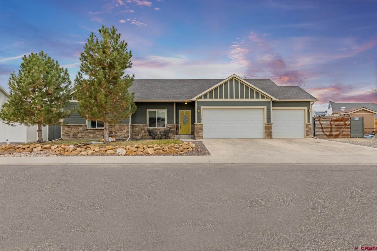 3341 Meadows Parkway - Photo 1
