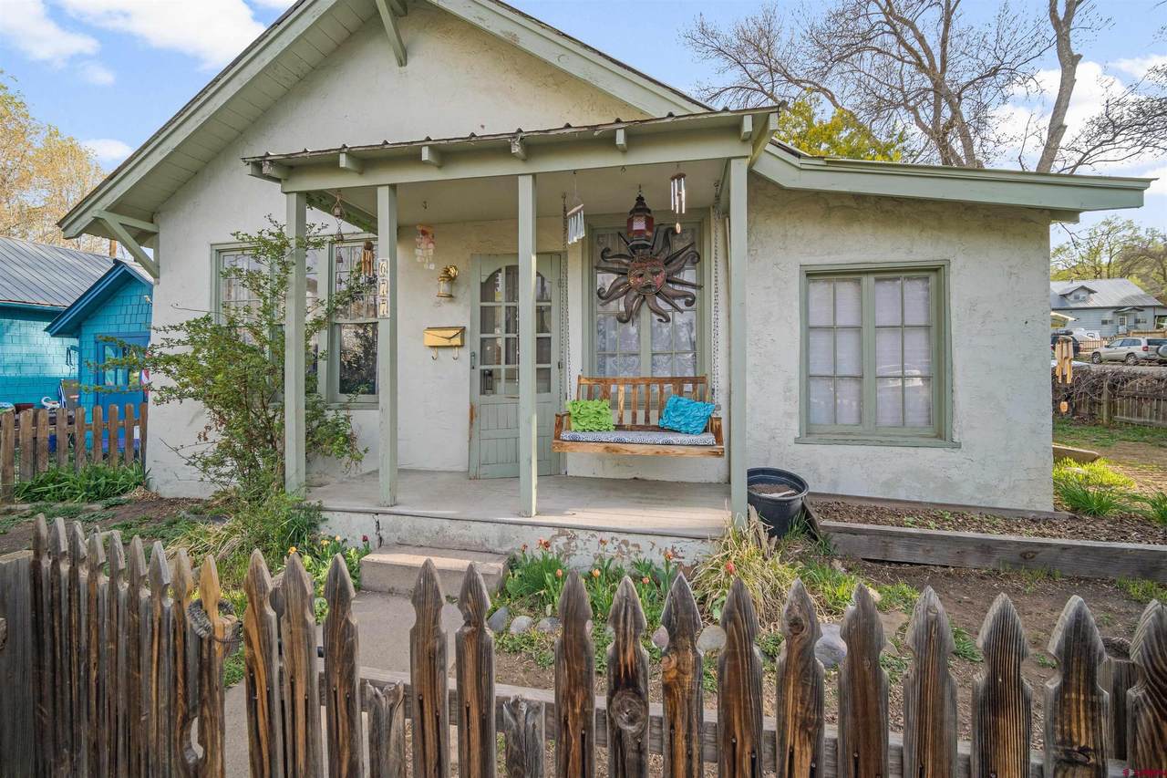 677 7th Street - Photo 1