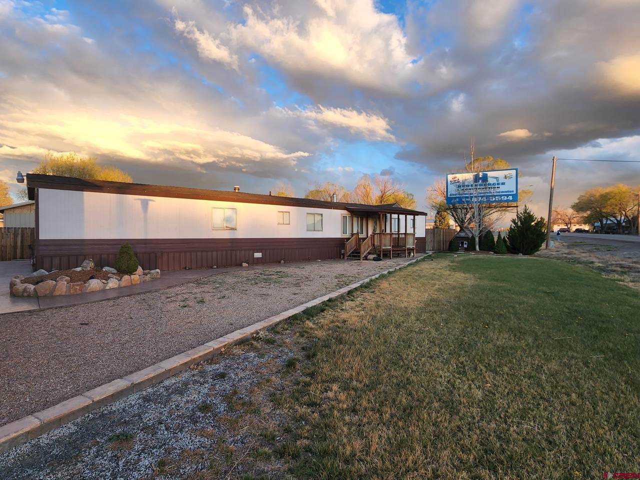 504 4th Street - Photo 1