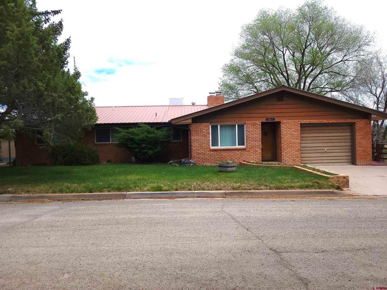 734 Canyon Drive - Photo 1
