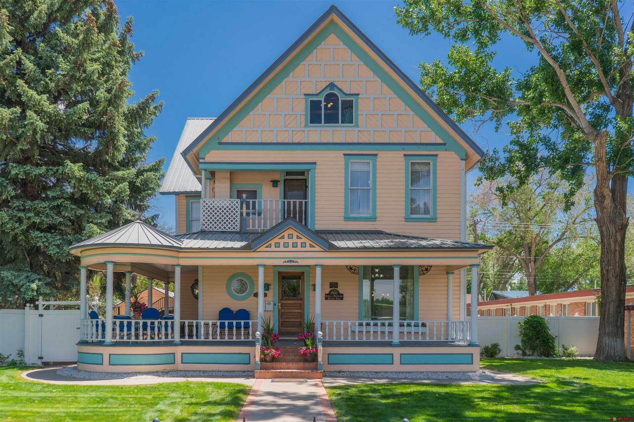 718 Main Street - Photo 1