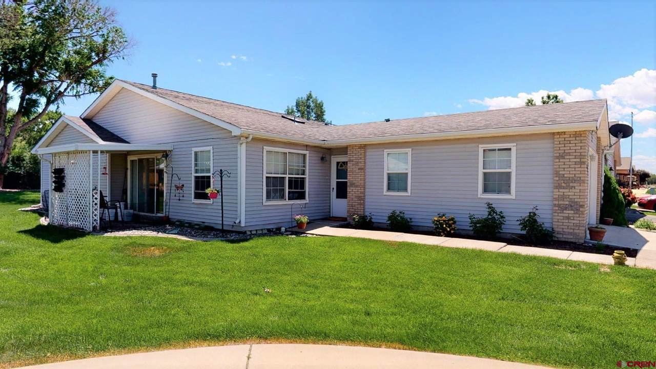 802 Riley Lane - Photo 1