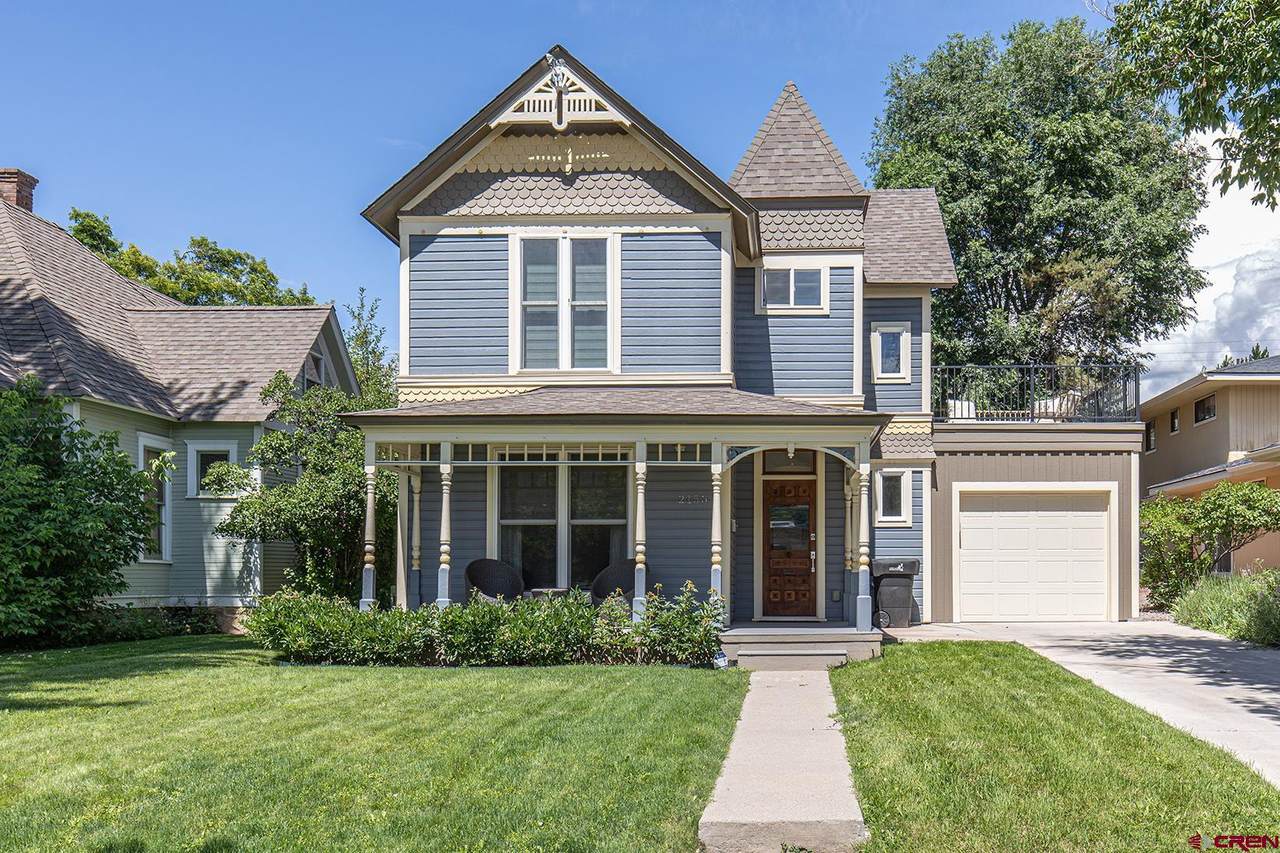 2153 2nd Avenue - Photo 1