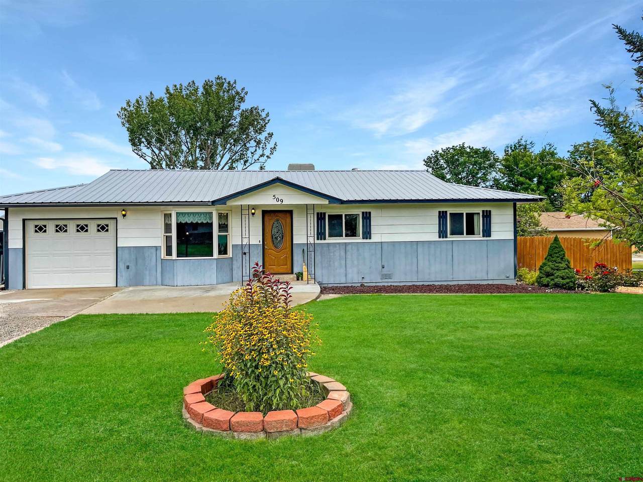 509 Willow Drive - Photo 1