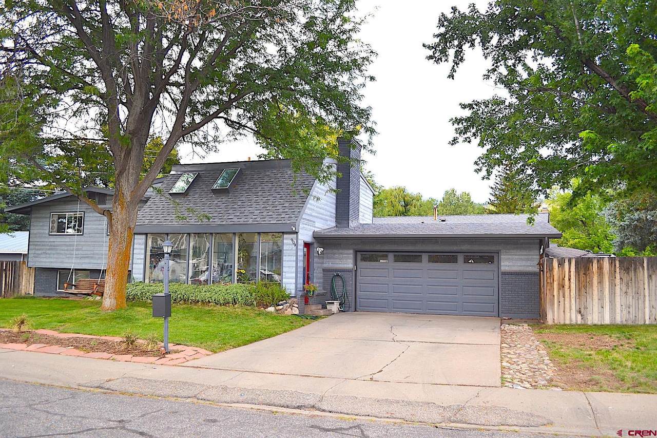 909 Spruce Drive - Photo 1