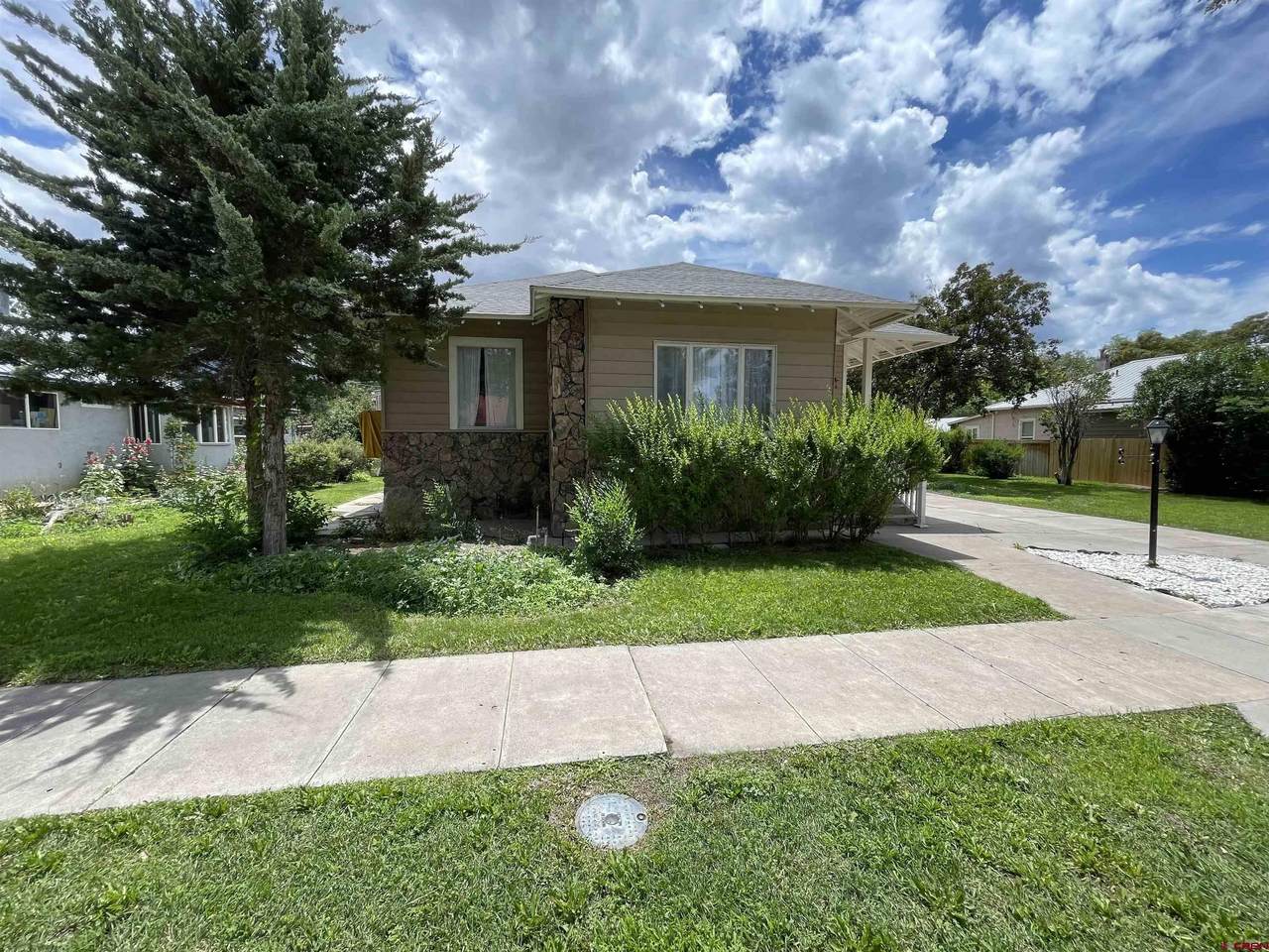 718 5th Street - Photo 1
