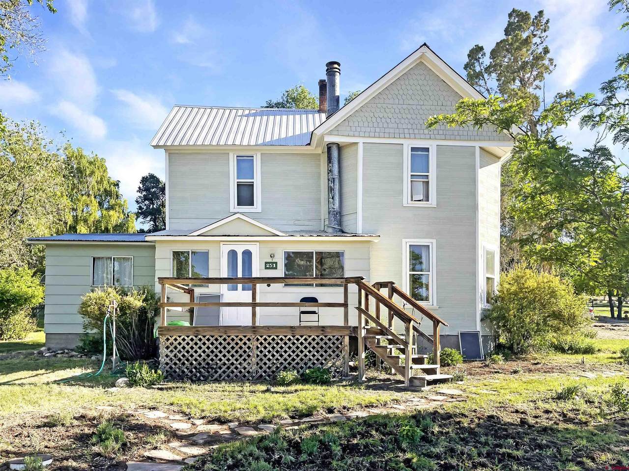 251 Dogwood Avenue - Photo 1